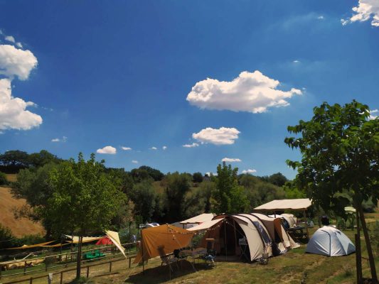 Kamperen in Le Marche bij Camping Suasa