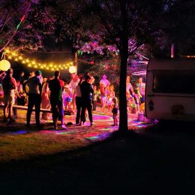 Camping Suasa: Kleinschalig en Kindvriendelijk