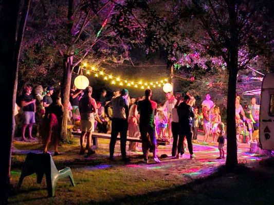 Camping Suasa: Kleinschalig en Kindvriendelijk