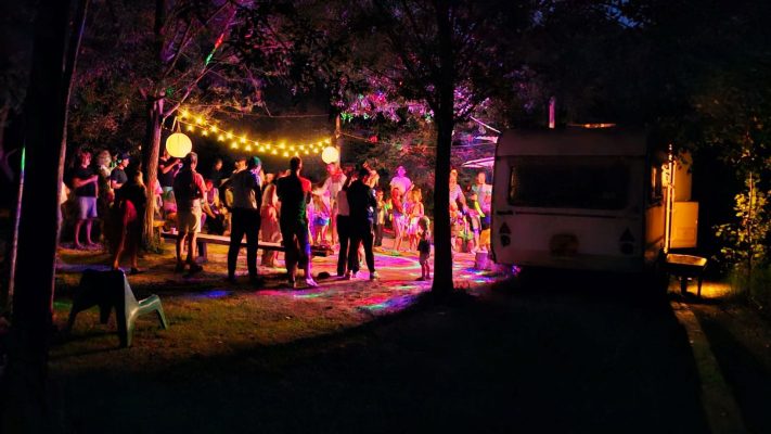 Camping Suasa: Kleinschalig en Kindvriendelijk