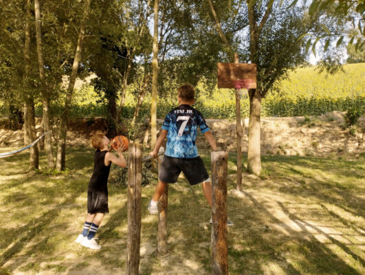Camping Suasa Sporten in Het Bos