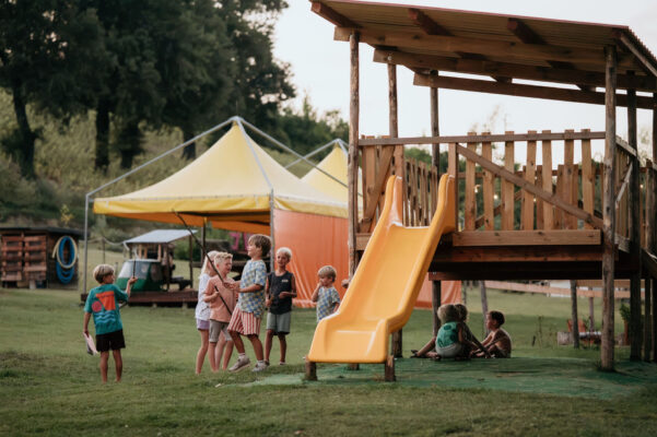camping suasa kinderen speelhuisje