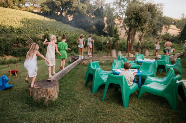 camping suasa spelen evenwichtbalk