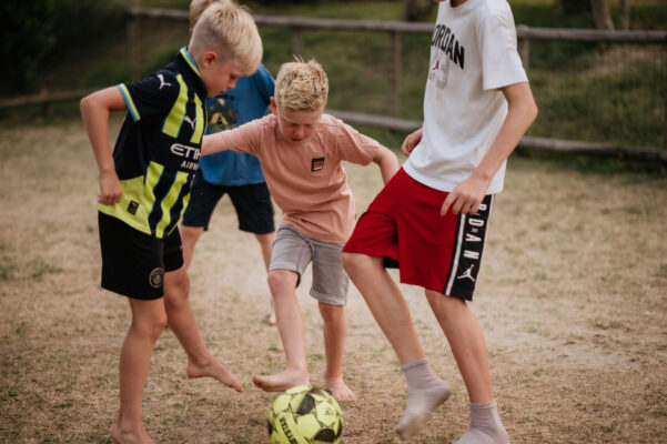 camping suasa voetbal duel